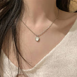 Exquisite Love Pendant Necklace Simple Niche Alloy Heart Shaped Necklace Clavicle Chain Jewelry Accessory