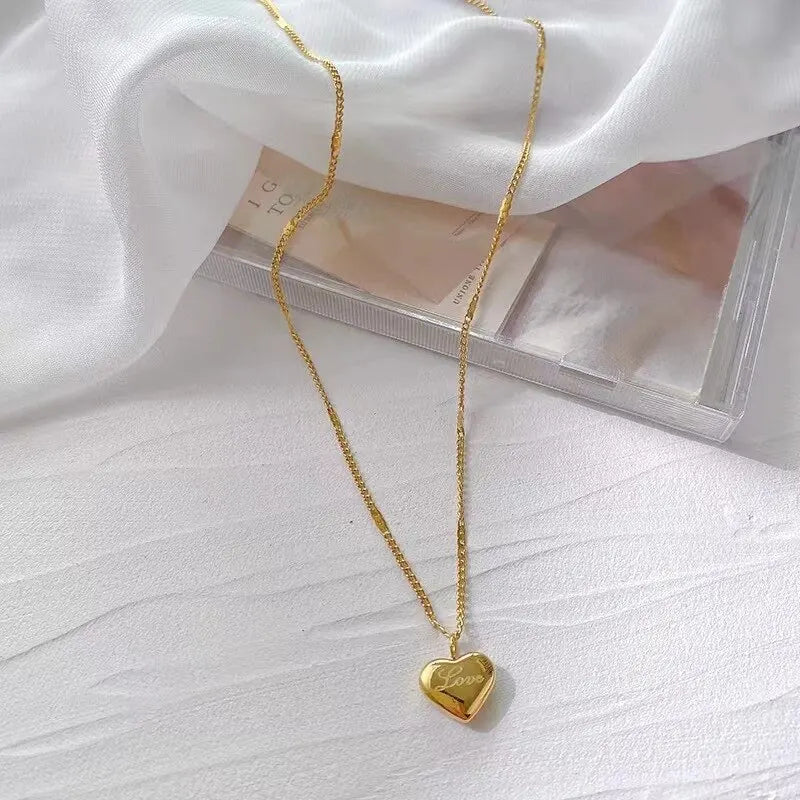 PEACH HEART NECKLACE GOLD-COLOR