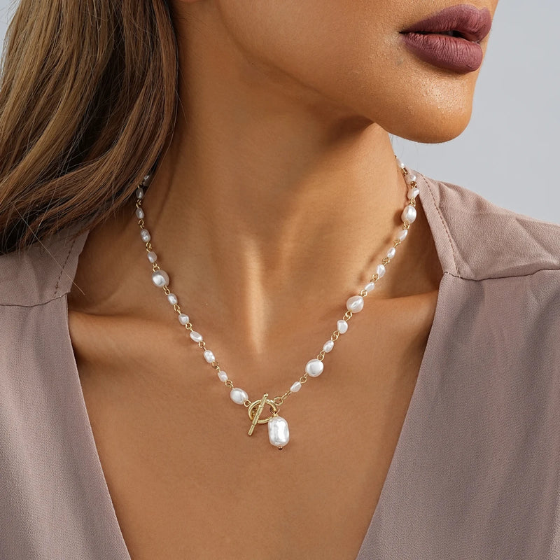 Vintage Irregular Imitation Pearl Pendant Necklace for Women Fashionable Ladies Birthday Party Gift Jewelry Wholesale